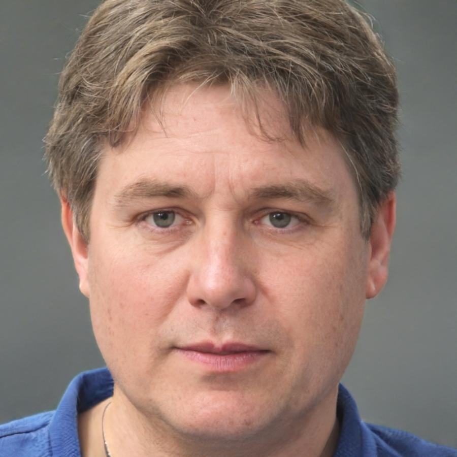 Roberto Fernández, instructor senior de análisis financiero