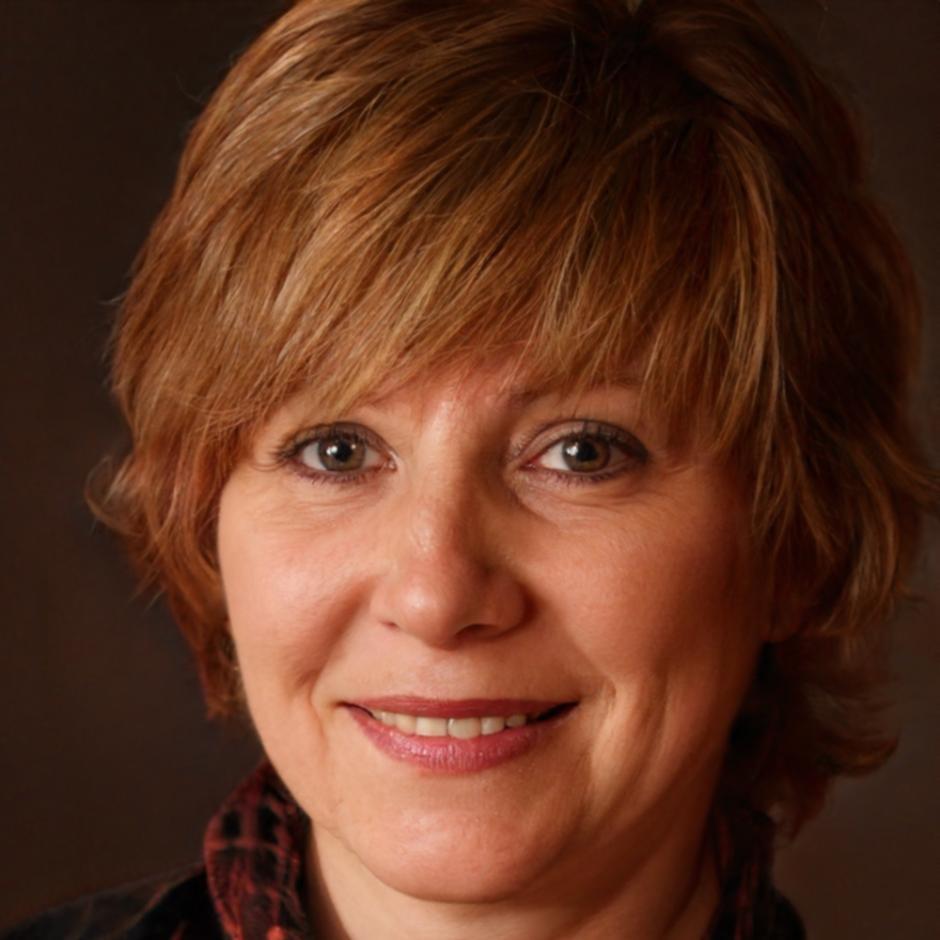 Elena Vázquez, analista financiera